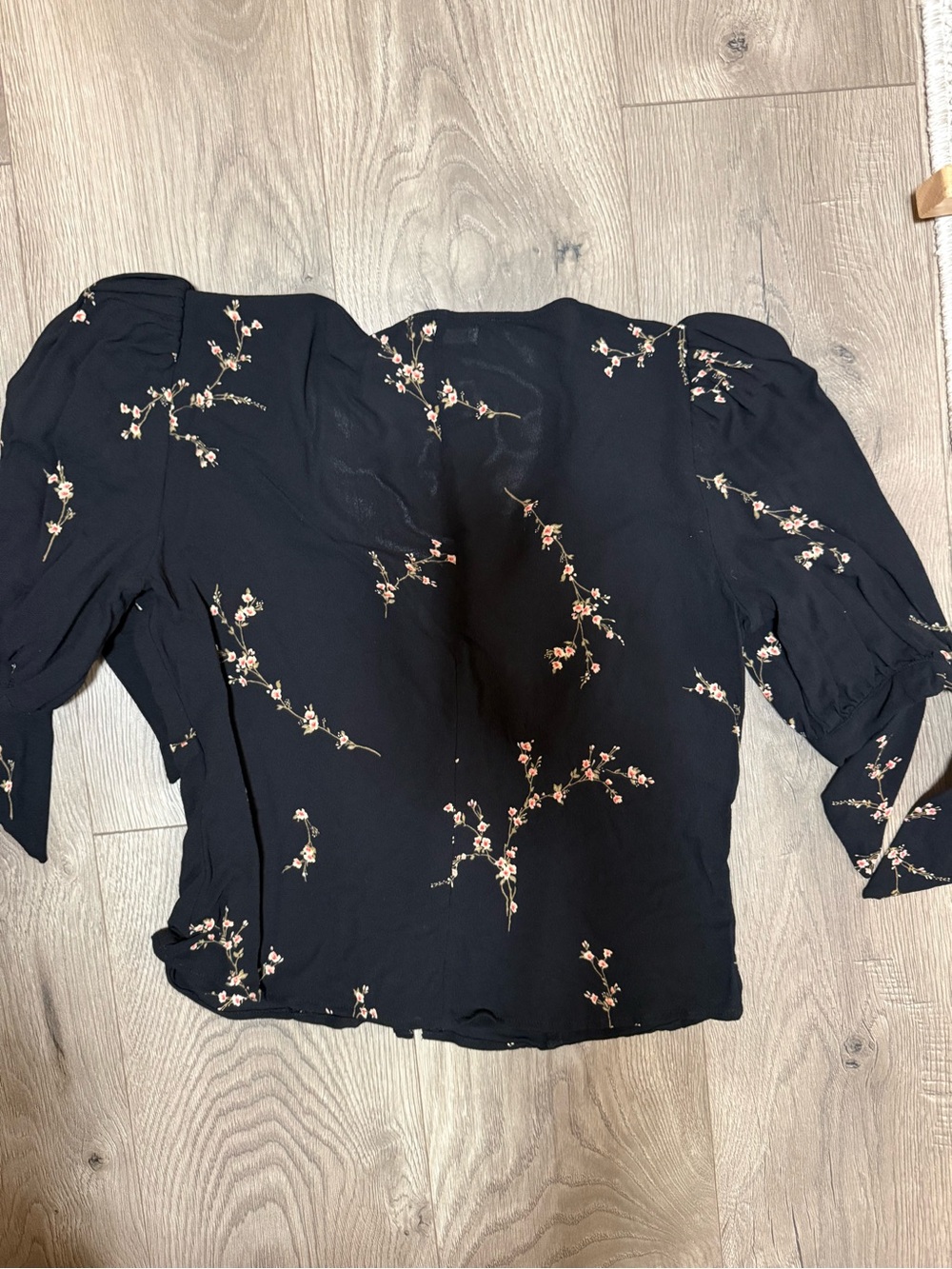 Reformation Ani Floral Top Medium Black Cherry Blossom Puff Sleeve Tie Blouse - Picture 3 of 5